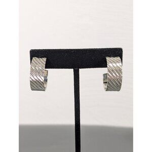 Vintage Silver Tone Ribbed Wide Hoop Earrings Pierced Classic